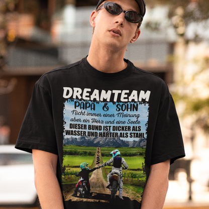 DREAMTEAM "Papa & Sohn" Edt. Cross - Premium OS T-Shirt Unisex